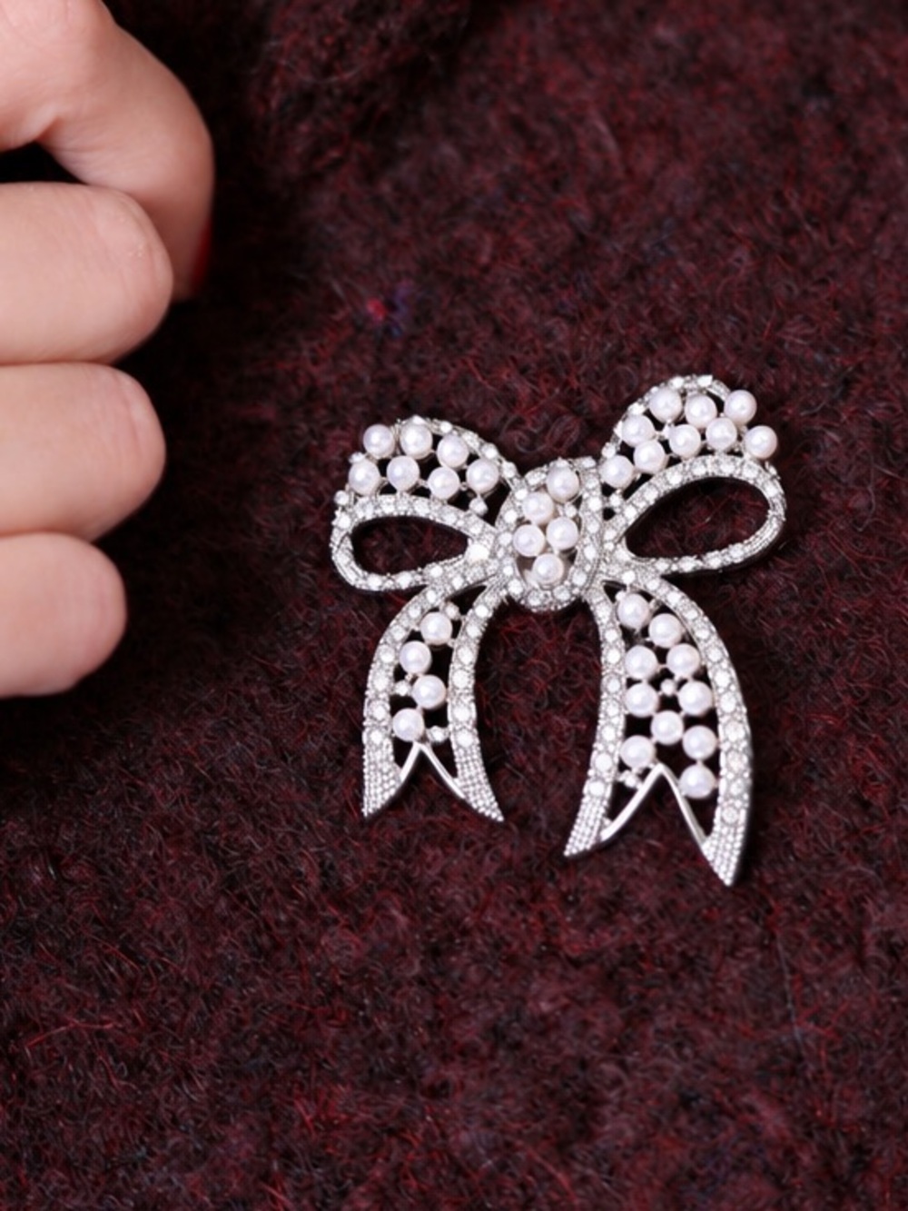 NEW! Pearl & Crystal Bow MAGNETIC Brooch - Silver Tone